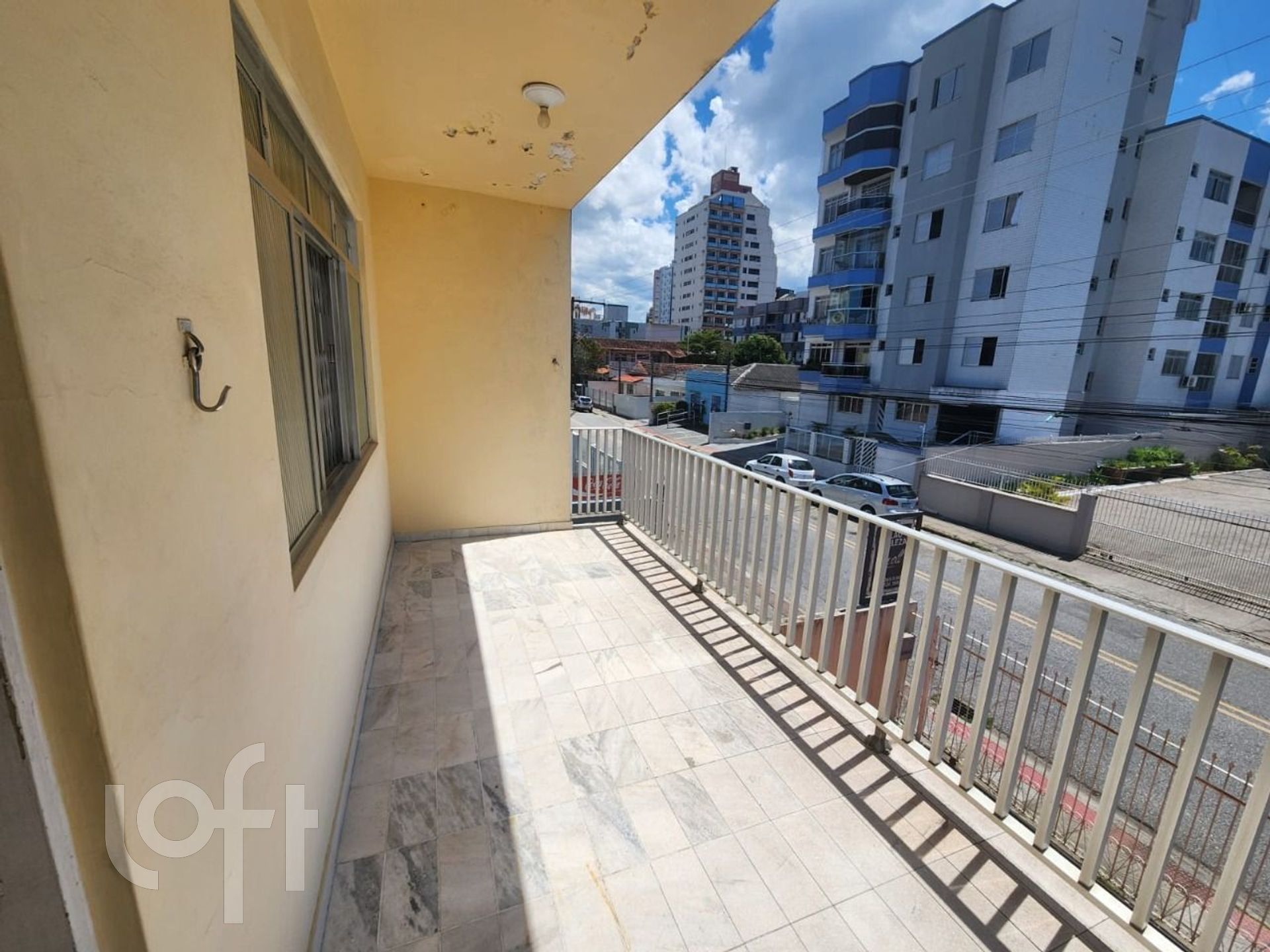 Casa à venda em Balneário com 330 m², 5 quartos, 3 vagas