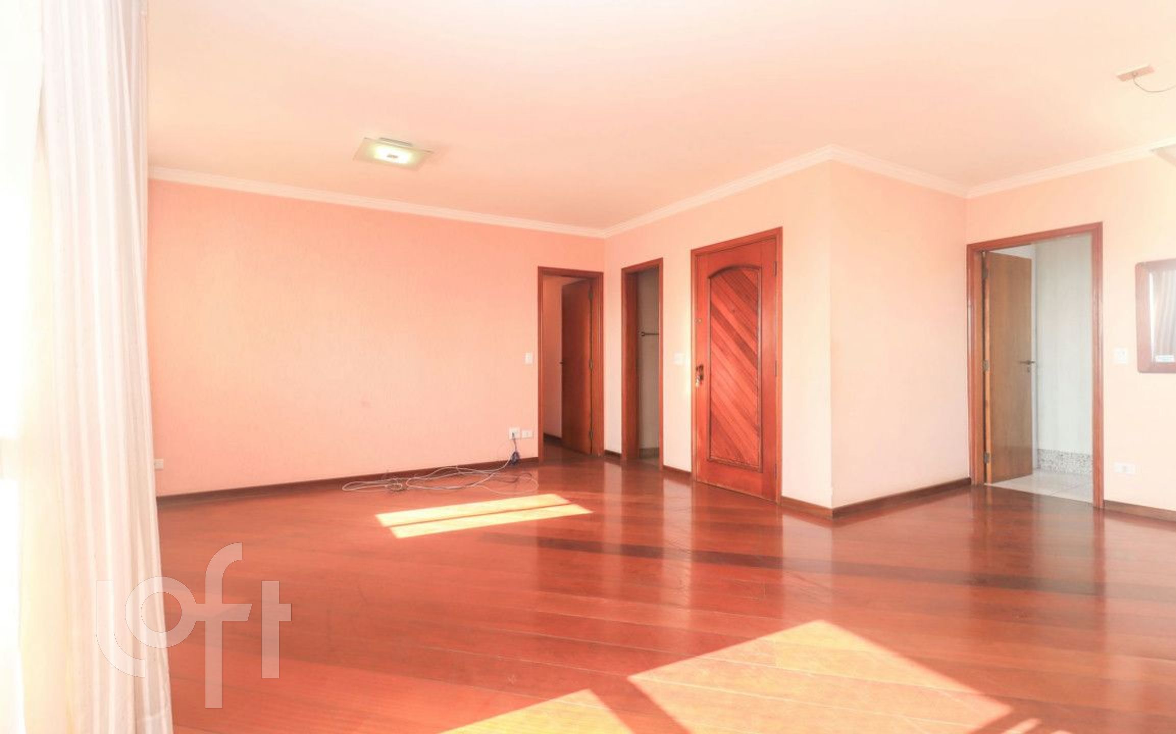 Apartamento à venda com 3 quartos, 140m² - Foto 2