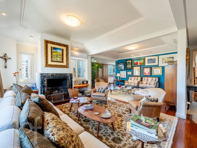 Apartamento com 399m², 3 dormitórios, 1 suíte, 3 vagas, Rio Branco em Porto Alegre