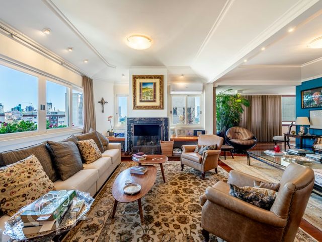 Apartamento com 399m², 3 dormitórios, 1 suíte, 3 vagas, Rio Branco em Porto Alegre