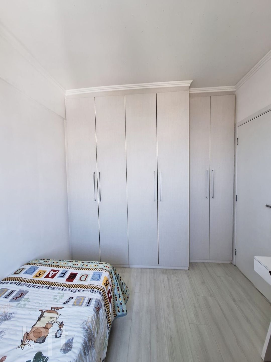 Apartamento à venda com 3 quartos, 86m² - Foto 11