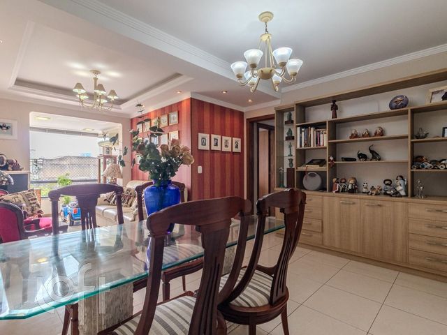 Apartamento com 90m², 3 dormitórios, 1 suíte, 1 vaga, Floresta em Porto Alegre