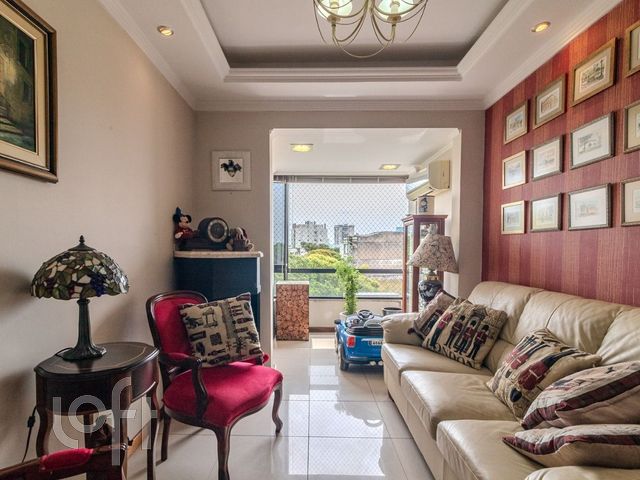 Apartamento com 90m², 3 dormitórios, 1 suíte, 1 vaga, Floresta em Porto Alegre