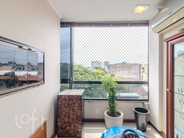 Apartamento com 90m², 3 dormitórios, 1 suíte, 1 vaga, Floresta em Porto Alegre