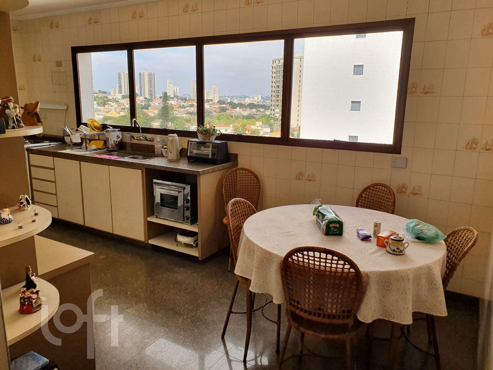 Apartamento à venda com 3 quartos, 240m² - Foto 9