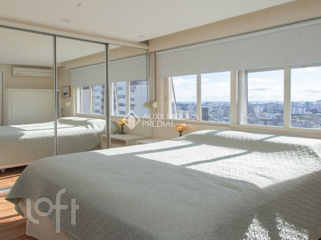 Apartamento com 113m², 3 dormitórios, 1 suíte, 1 vaga, Petrópolis em Porto Alegre