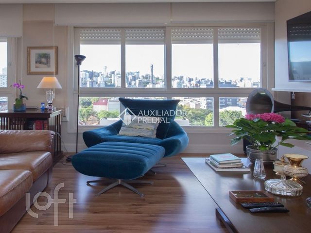 Apartamento com 113m², 3 dormitórios, 1 suíte, 1 vaga, Petrópolis em Porto Alegre