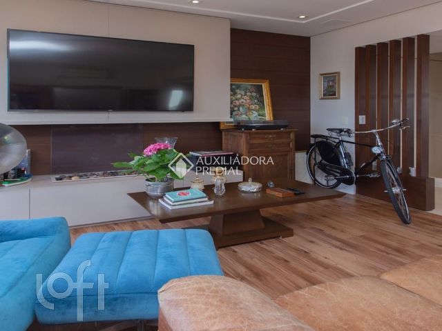 Apartamento com 113m², 3 dormitórios, 1 suíte, 1 vaga, Petrópolis em Porto Alegre