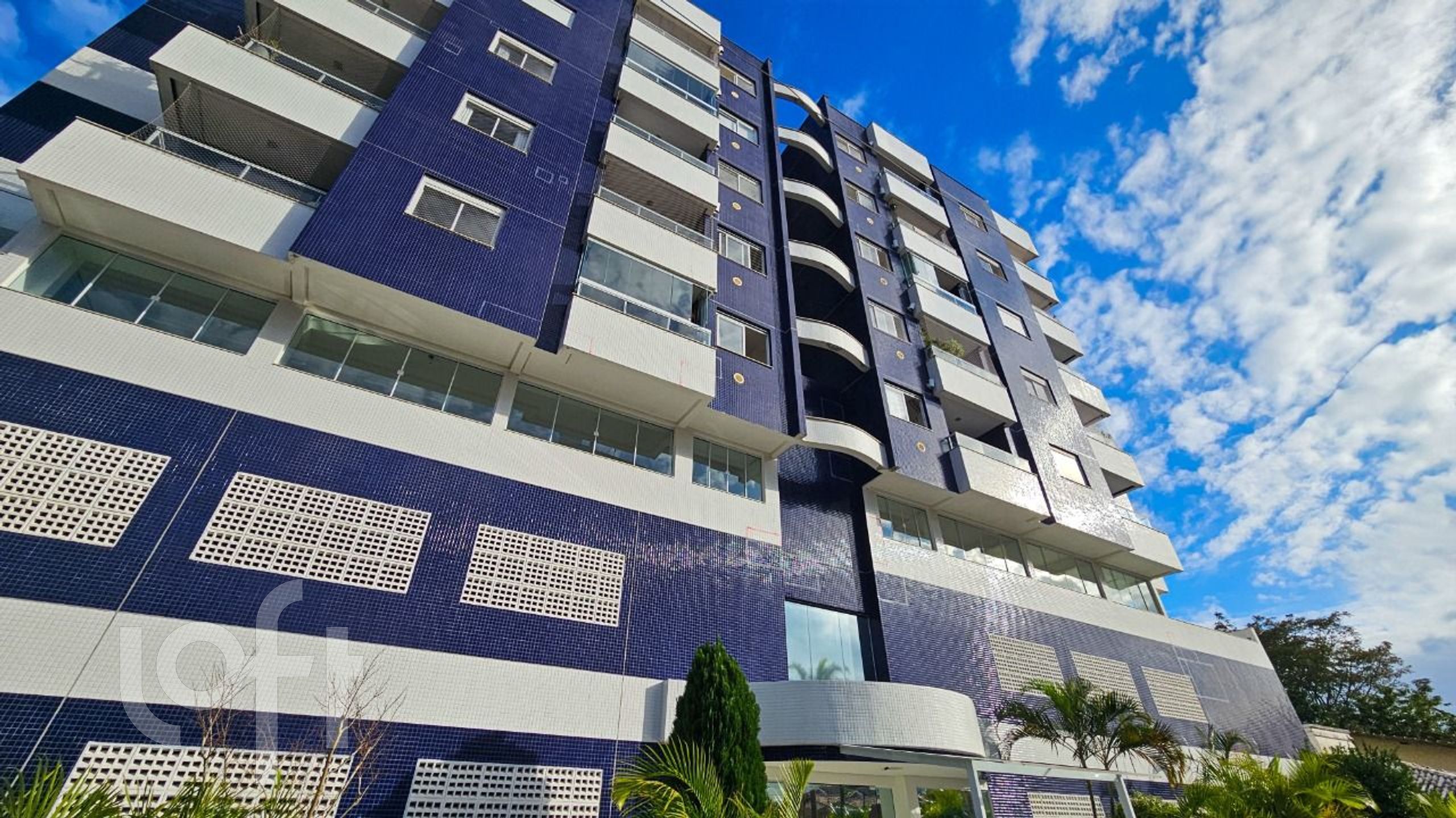 Apartamento à venda em Centro com 77 m², 2 quartos, 1 suíte, 2 vagas