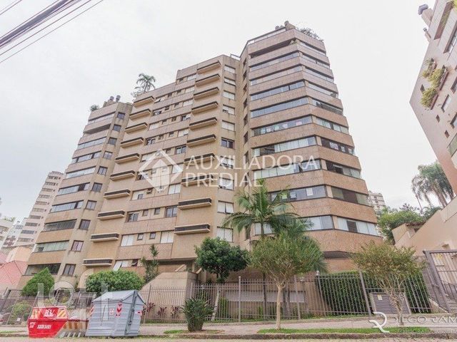 Apartamento com 139m², 3 dormitórios, 1 suíte, 2 vagas, Bela Vista em Porto Alegre