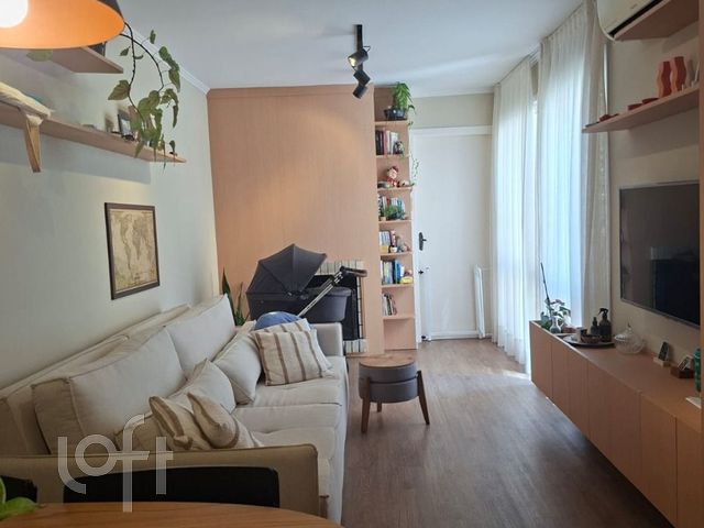 Apartamento com 70m², 2 dormitórios, 1 suíte, 1 vaga, Santana em Porto Alegre