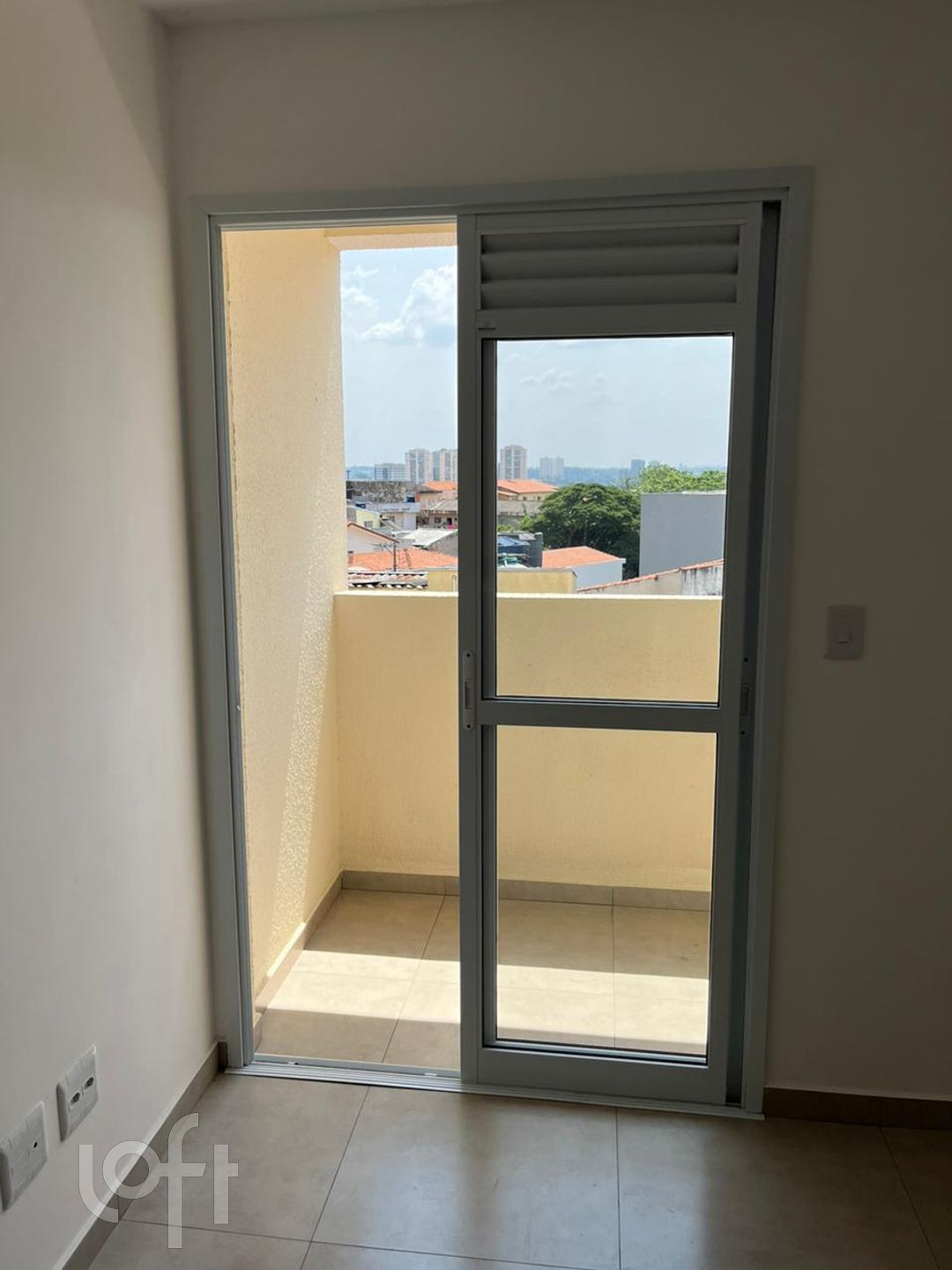 Apartamento à venda com 2 quartos, 45m² - Foto 2