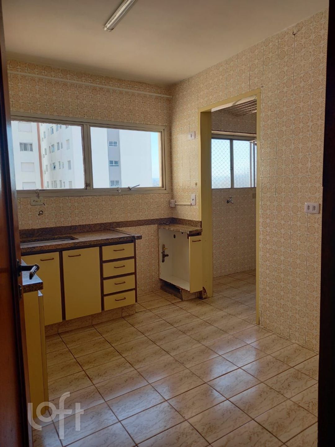Apartamento à venda com 2 quartos, 138m² - Foto 3