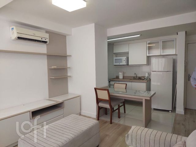 Apartamento com 39m², 1 dormitório, 1 vaga, Rio Branco em Porto Alegre