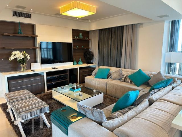 Apartamento com 153m², 3 dormitórios, 3 suítes, 2 vagas, Três Figueiras em Porto Alegre