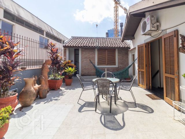 Apartamento com 195m², 3 dormitórios, 1 vaga, Moinhos de Vento em Porto Alegre