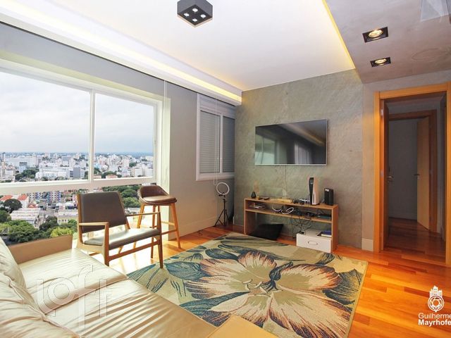 Apartamento com 92m², 3 dormitórios, 2 suítes, 2 vagas, Jardim Europa em Porto Alegre