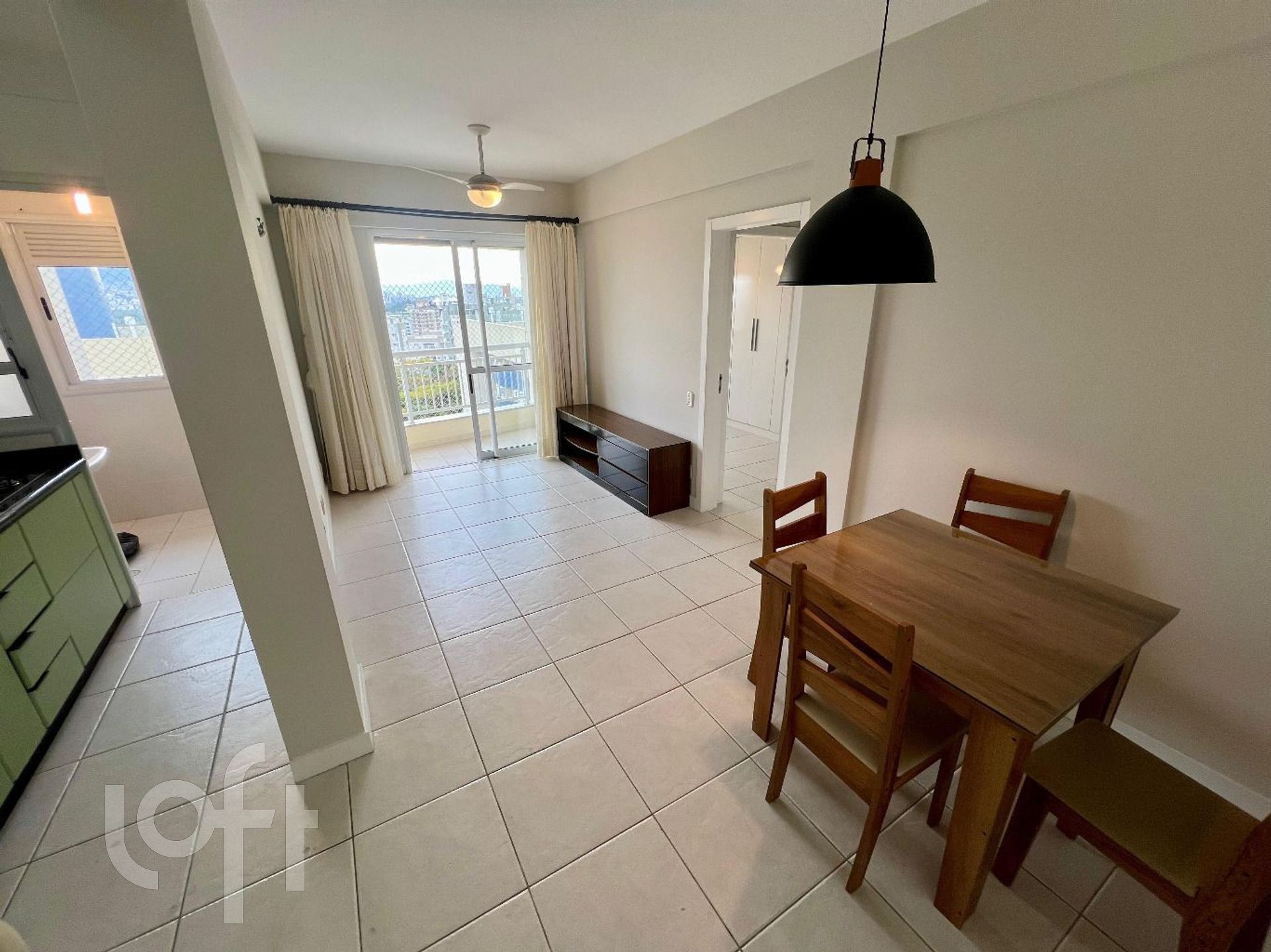 Apartamento à venda em Itacorubi com 57 m², 2 quartos, 1 vaga