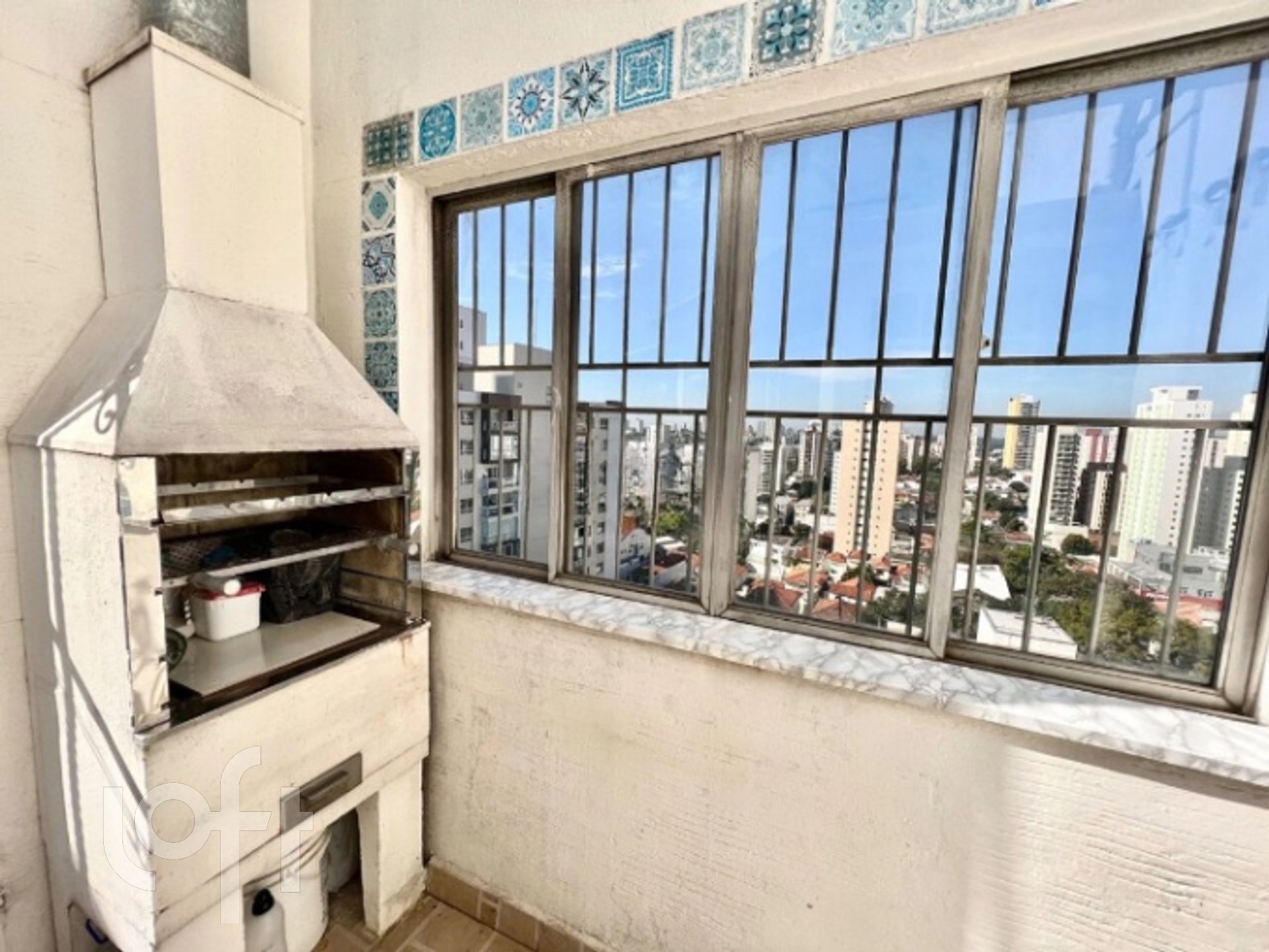 Apartamento à venda com 2 quartos, 141m² - Foto 3