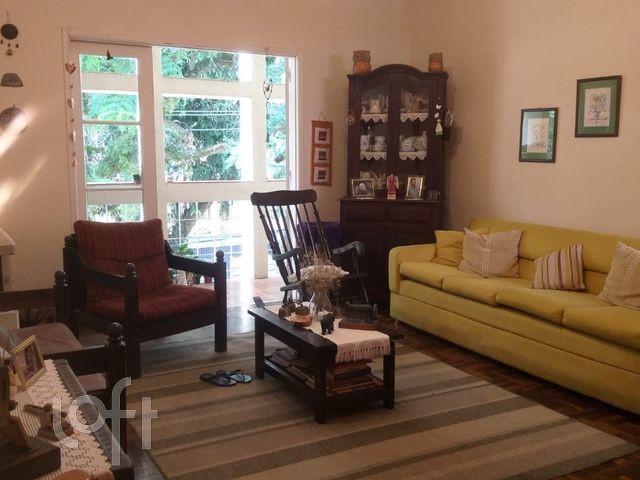 Apartamento com 102m², 3 dormitórios, 1 suíte, Petrópolis em Porto Alegre