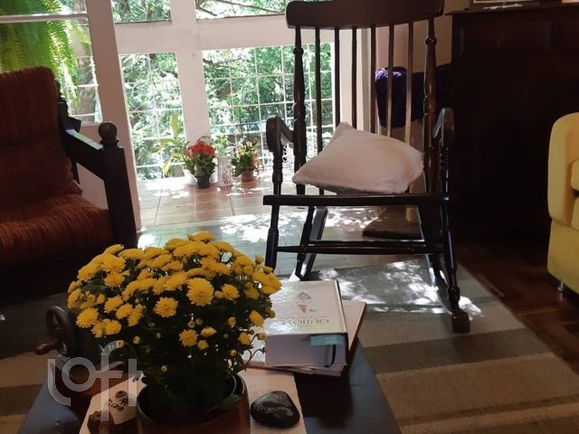 Apartamento com 102m², 3 dormitórios, 1 suíte, Petrópolis em Porto Alegre