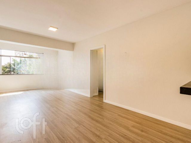 Apartamento com 88m², 3 dormitórios, 1 suíte, 1 vaga, Vila Ipiranga em Porto Alegre