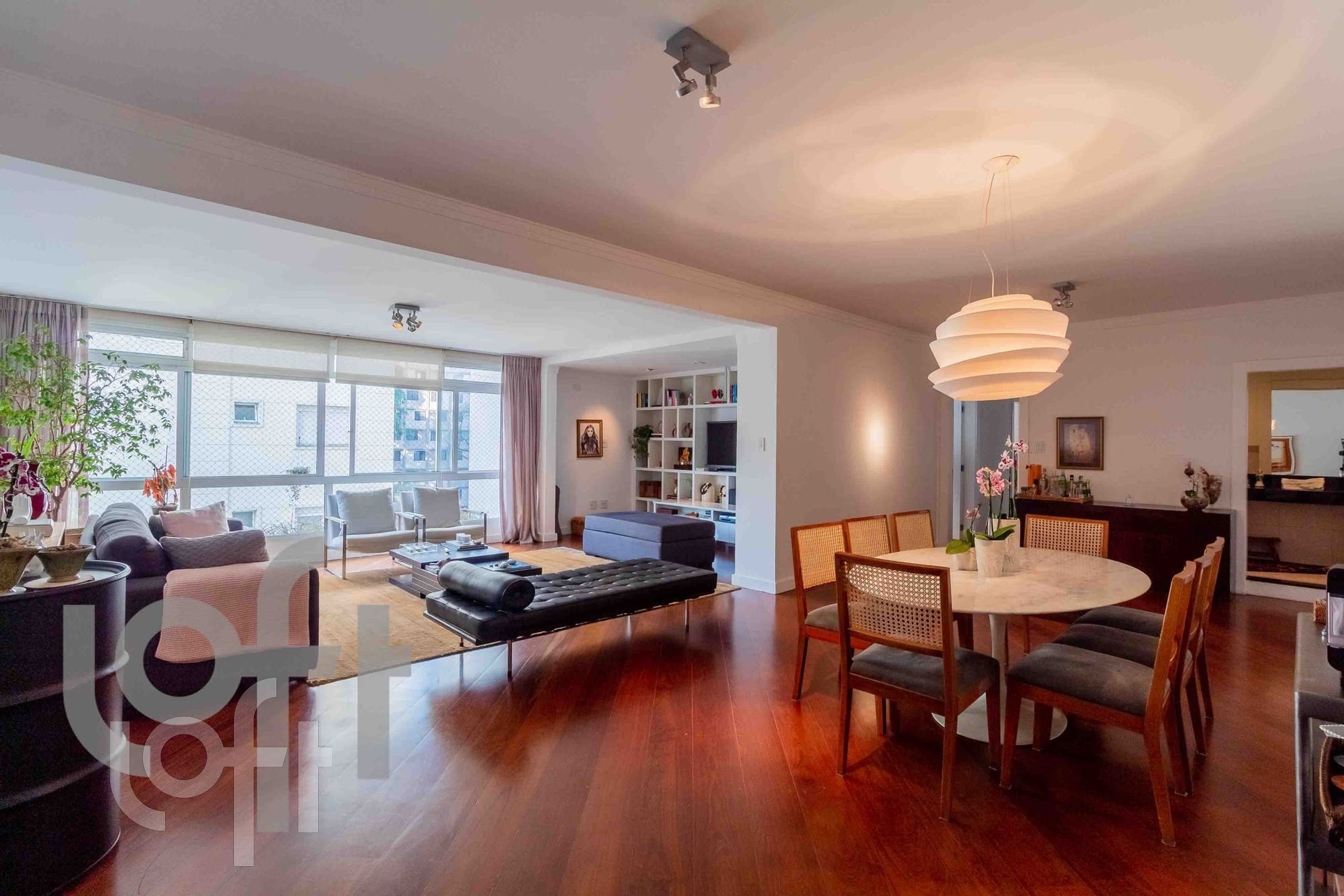 Apartamento à venda em Jardim Paulista com 240 m²,