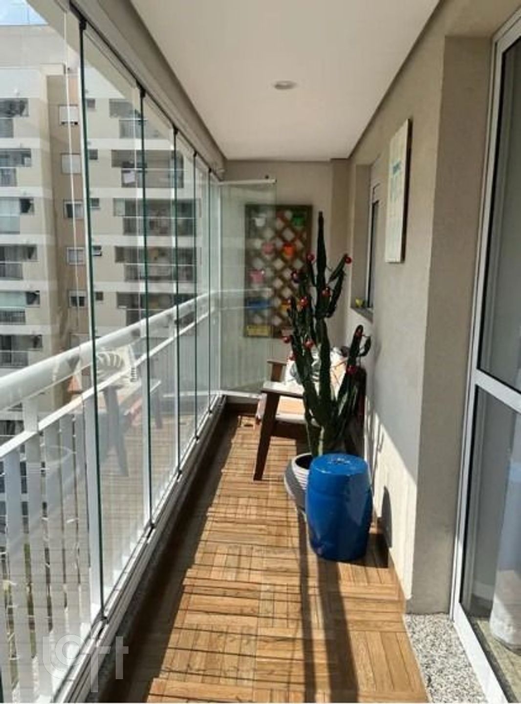 Apartamento à venda com 2 quartos, 70m² - Foto 1