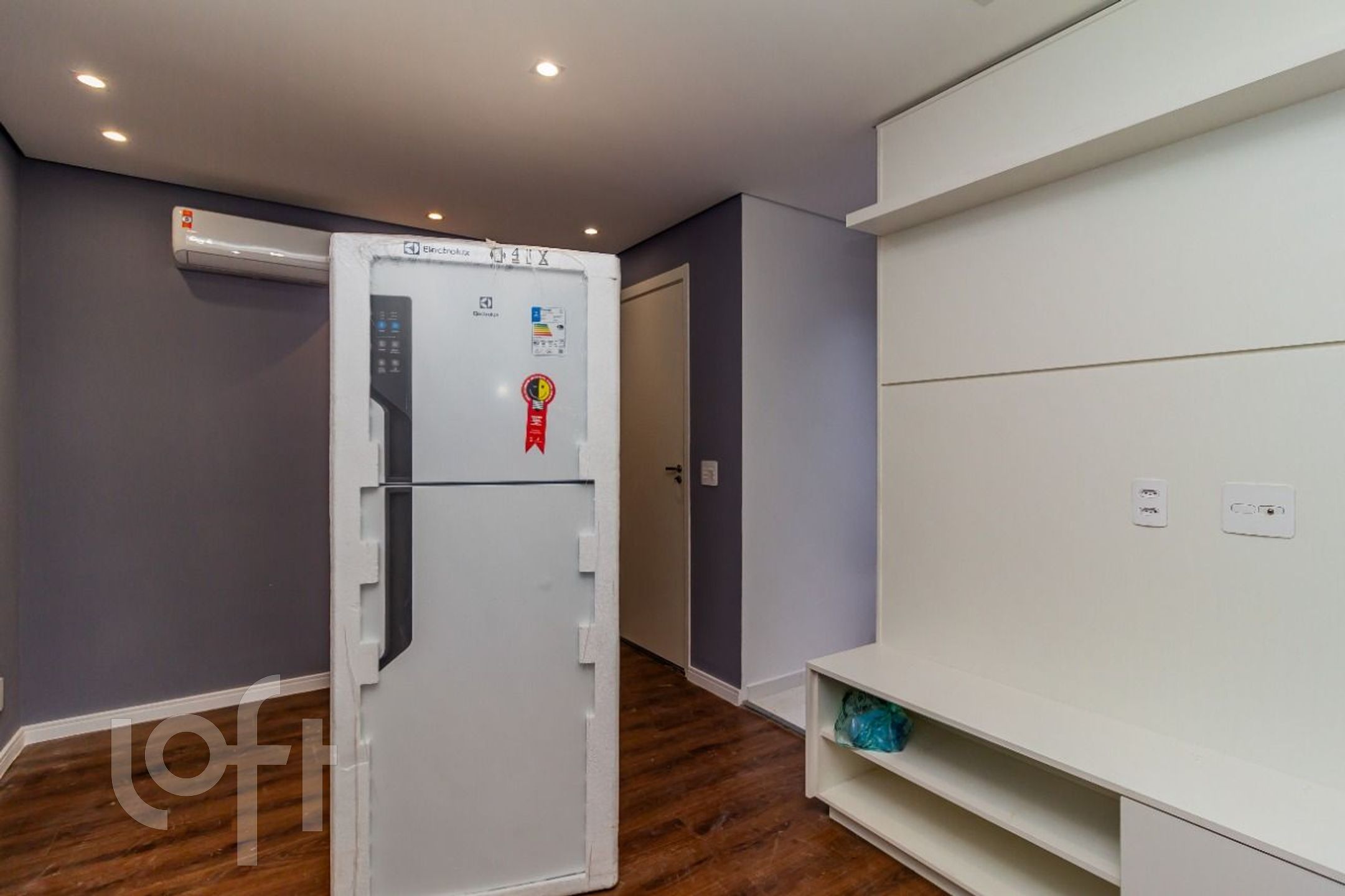 Apartamento à venda com 2 quartos, 44m² - Foto 9