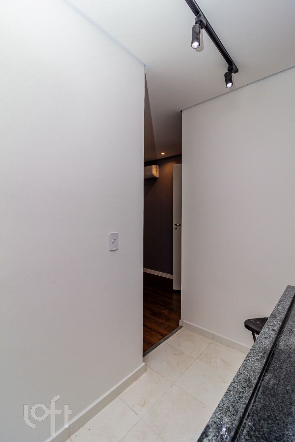 Apartamento à venda com 2 quartos, 44m² - Foto 13