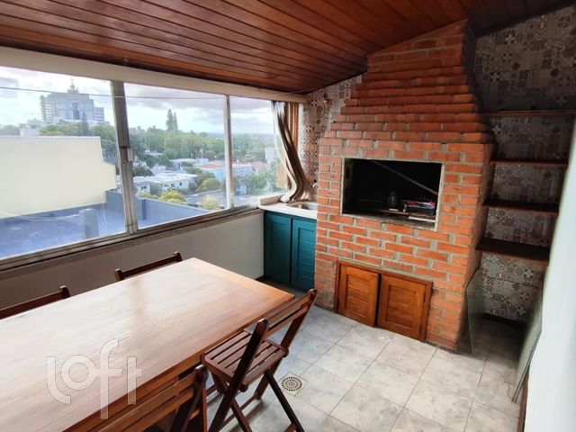 Apartamento com 87m², 1 dormitório, 1 vaga, Três Figueiras em Porto Alegre