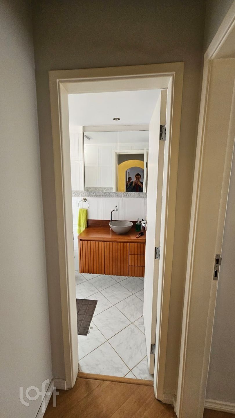 Apartamento à venda com 2 quartos, 70m² - Foto 18