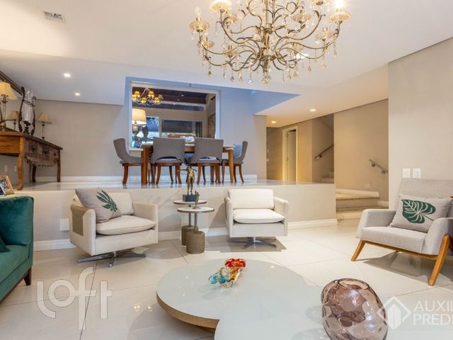 Casa com 282m², 3 dormitórios, 1 suíte, 4 vagas, Chácara das Pedras em Porto Alegre