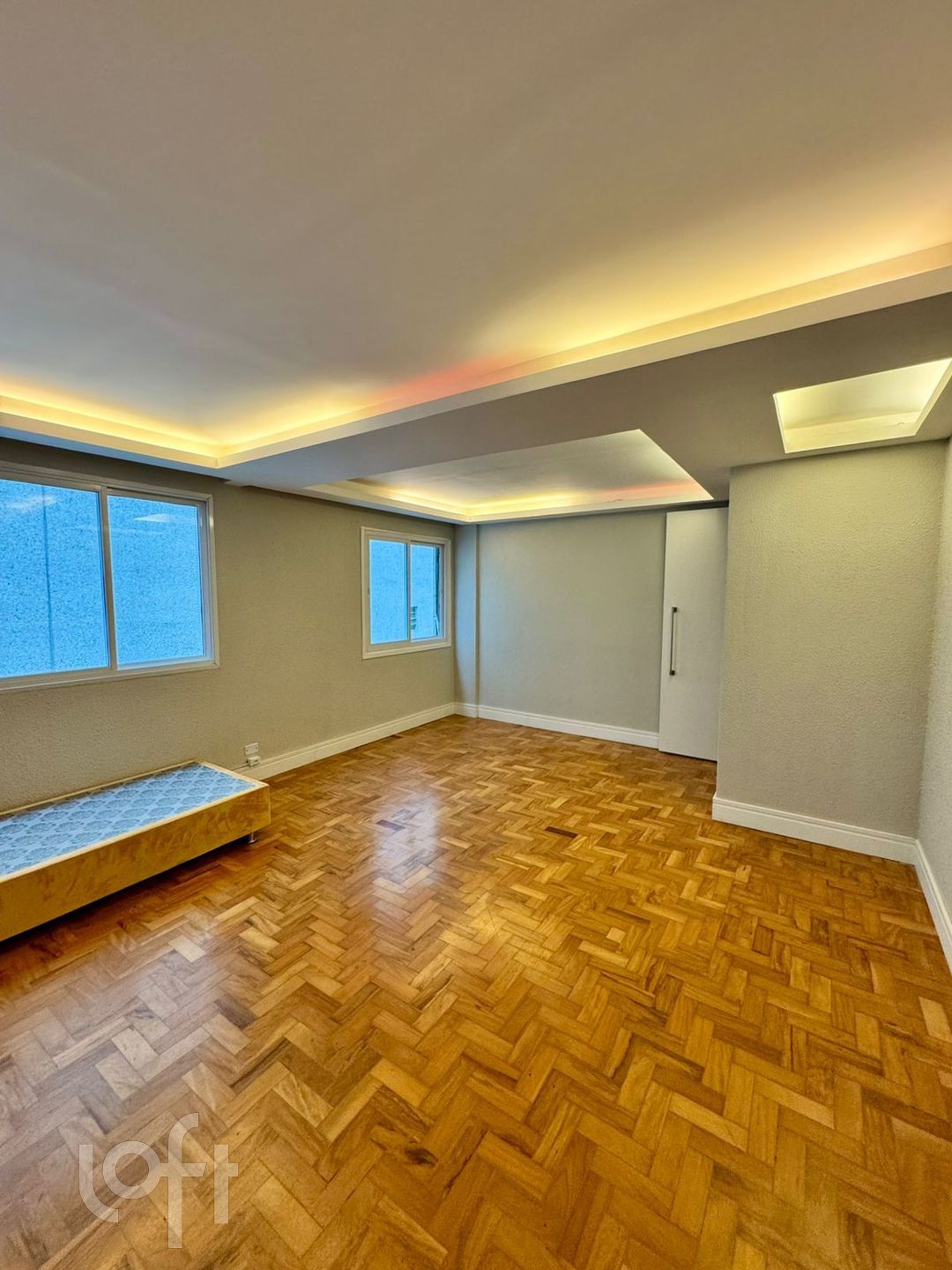 Apartamento à venda com 2 quartos, 91m² - Foto 1