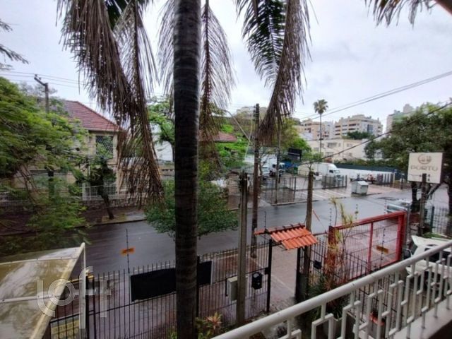 Casa com 156m², 4 dormitórios, 3 vagas, Menino Deus em Porto Alegre