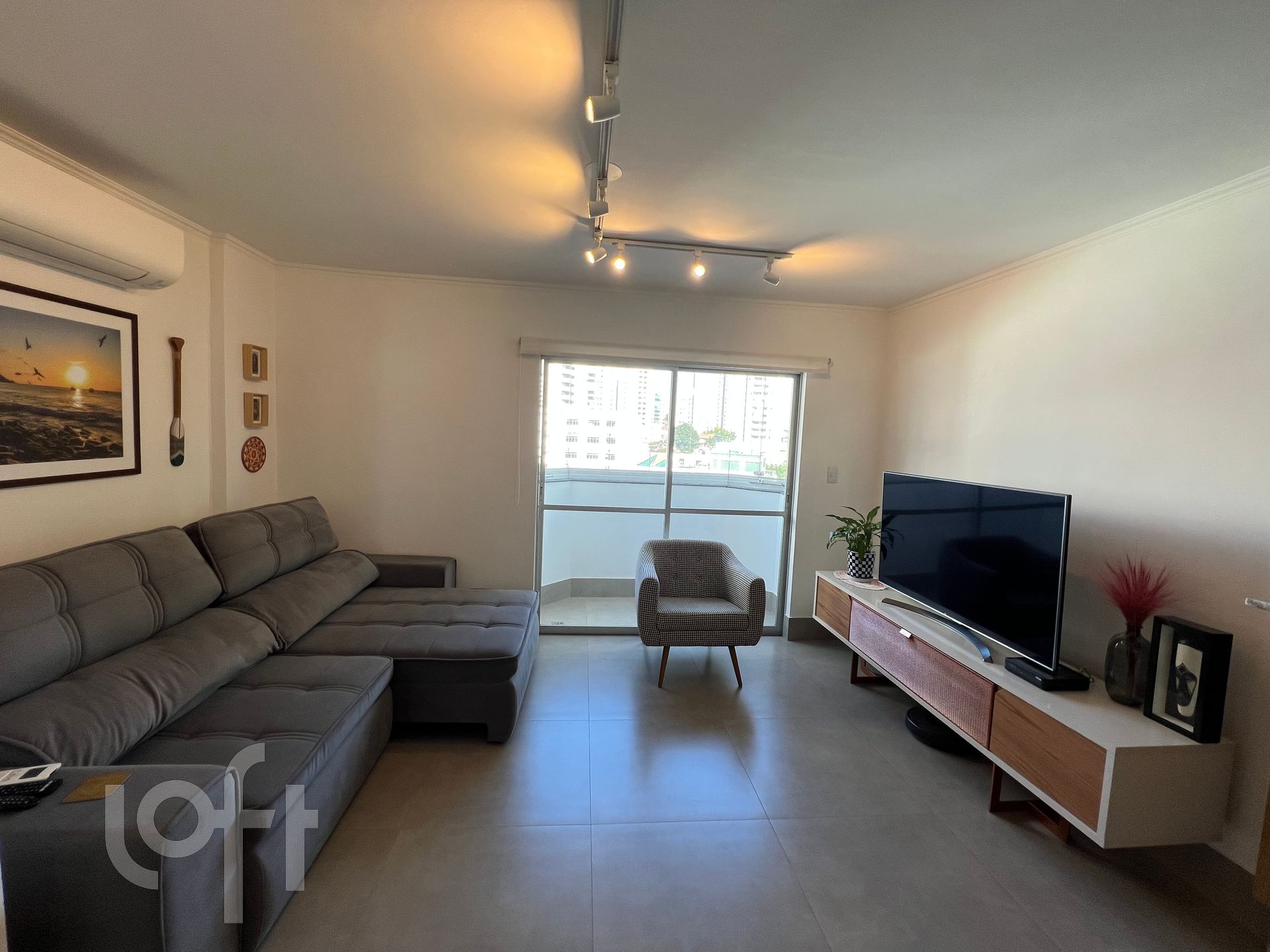 Apartamento à venda com 1 quarto, 70m² - Foto 3