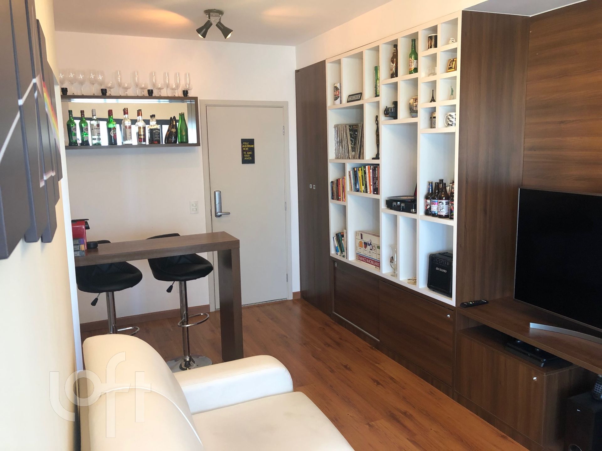 Apartamento à venda com 1 quarto, 42m² - Foto 2