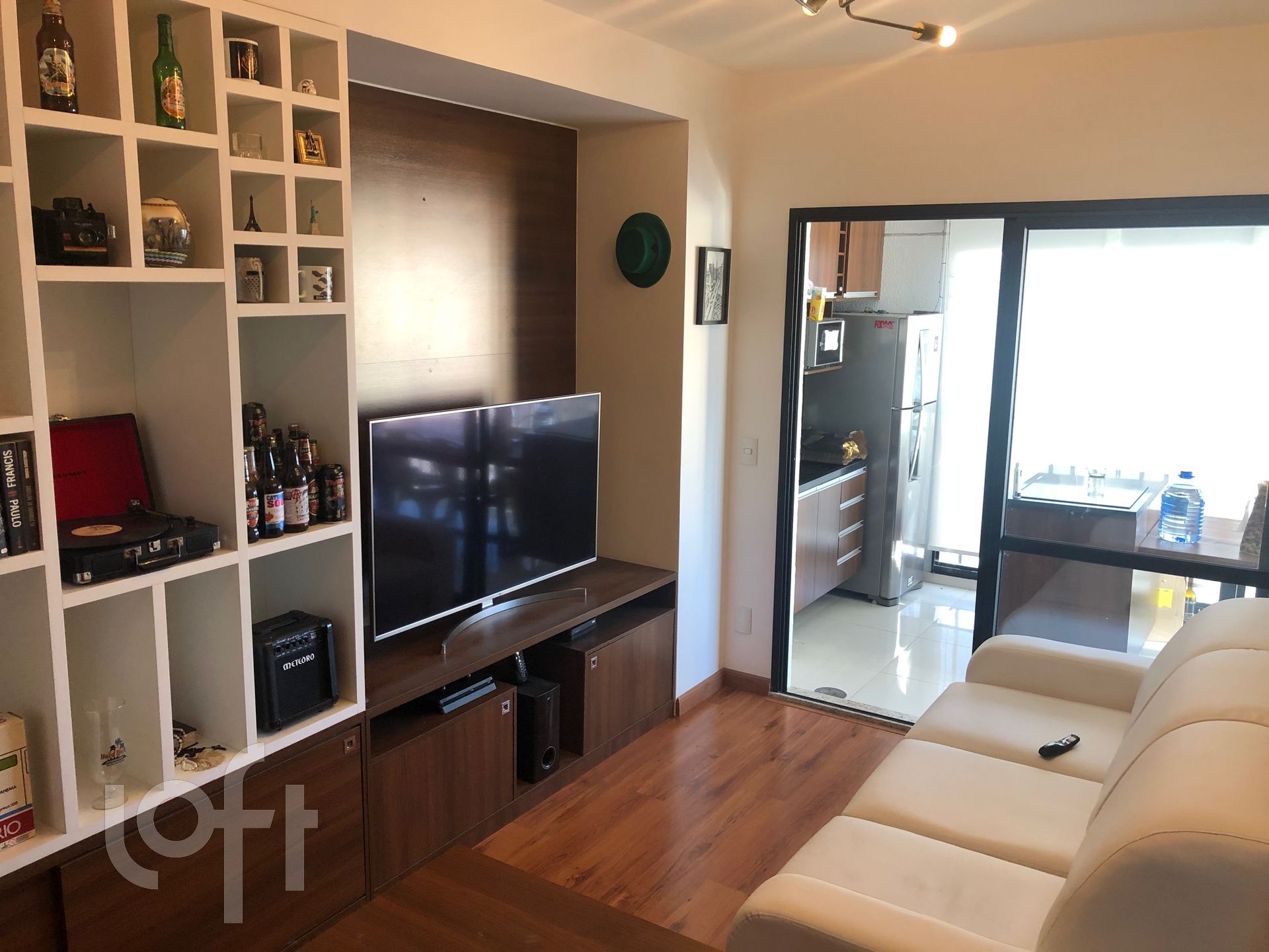 Apartamento à venda com 1 quarto, 42m² - Foto 1