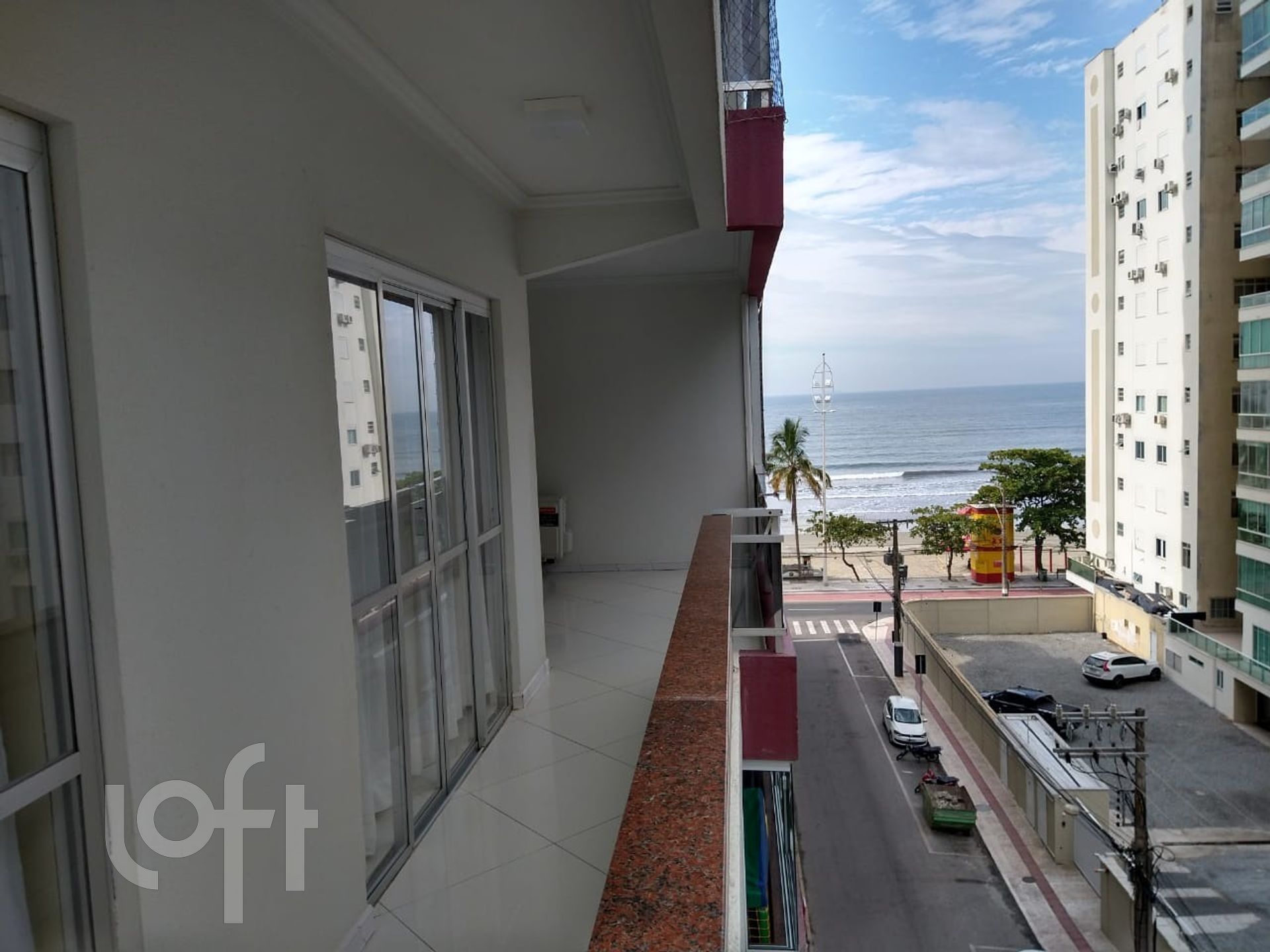Apartamentos com 110m², 3 quartos, 1 suíte, 1 garagem, no bairro Centro em Balneário Camboriú