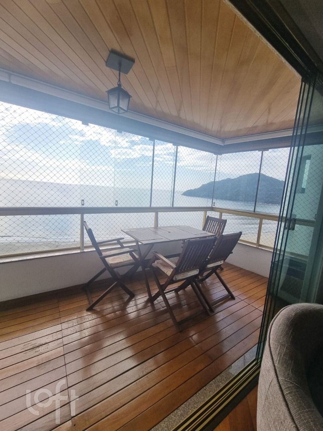 Apartamento à venda em Barra Sul com 157 m², 3 quartos, 1 suíte, 2 vagas