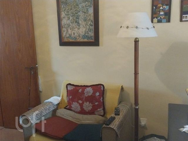 Apartamento com 74m², 2 dormitórios, 1 suíte, 1 vaga, Petrópolis em Porto Alegre