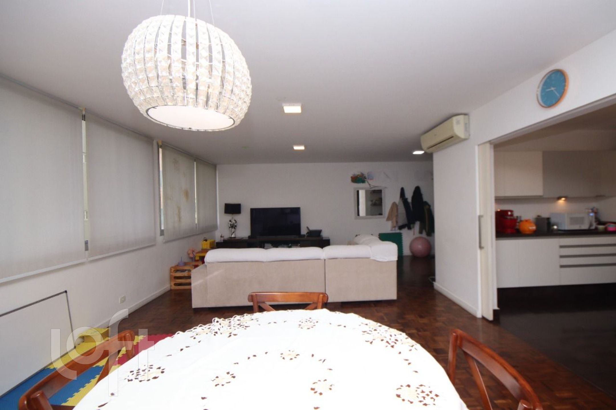 Apartamento à venda com 3 quartos, 157m² - Foto 6