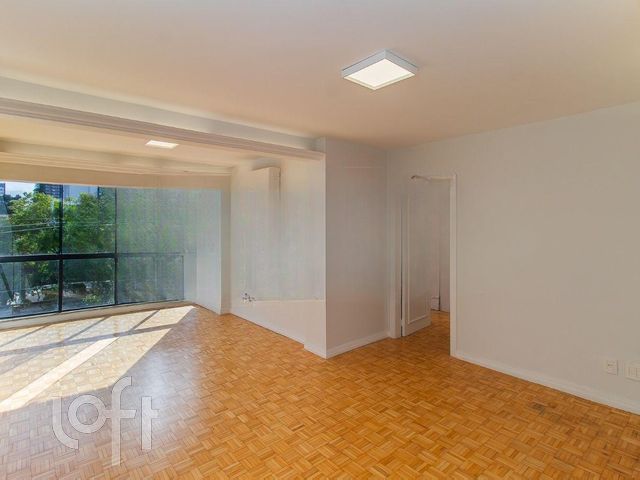 Apartamento com 103m², 3 dormitórios, 1 suíte, 1 vaga, Petrópolis em Porto Alegre