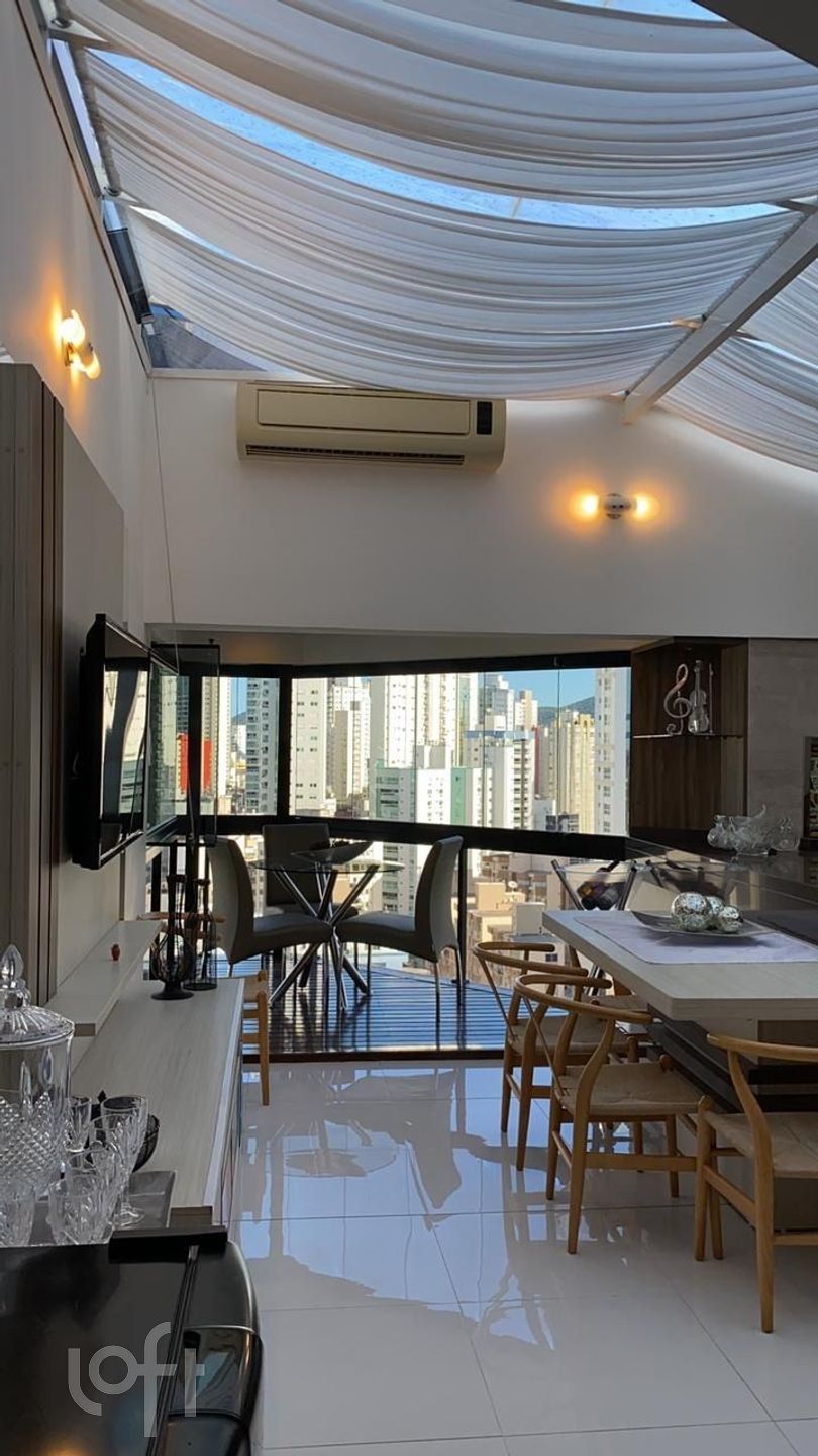 Apartamentos com 104m², 3 quartos, 1 suíte, 1 garagem, no bairro Centro em Balneário Camboriú