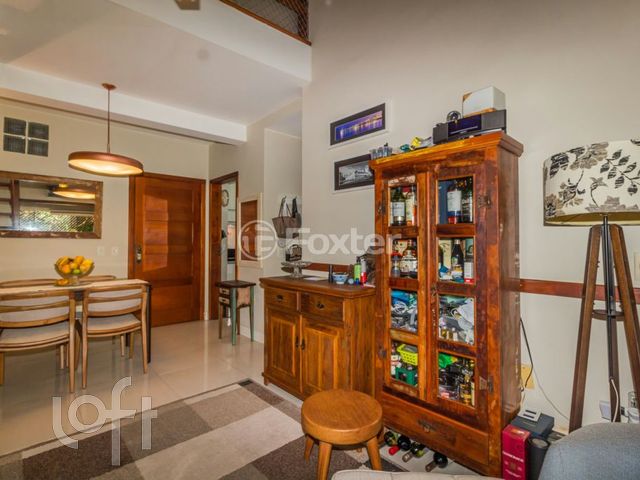 Apartamento com 120m², 3 dormitórios, 2 vagas, Independência em Porto Alegre
