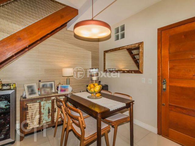 Apartamento com 120m², 3 dormitórios, 2 vagas, Independência em Porto Alegre
