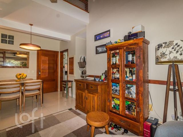 Apartamento com 120m², 3 dormitórios, 2 vagas, Independência em Porto Alegre