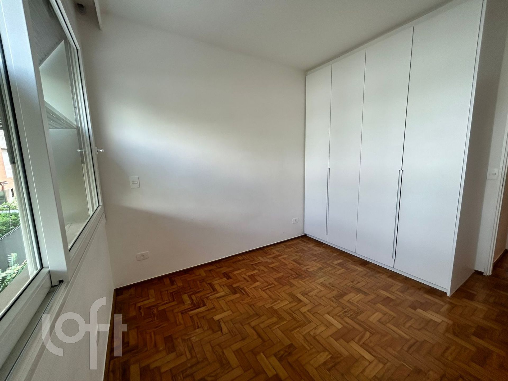 Apartamento à venda com 1 quarto, 133m² - Foto 2