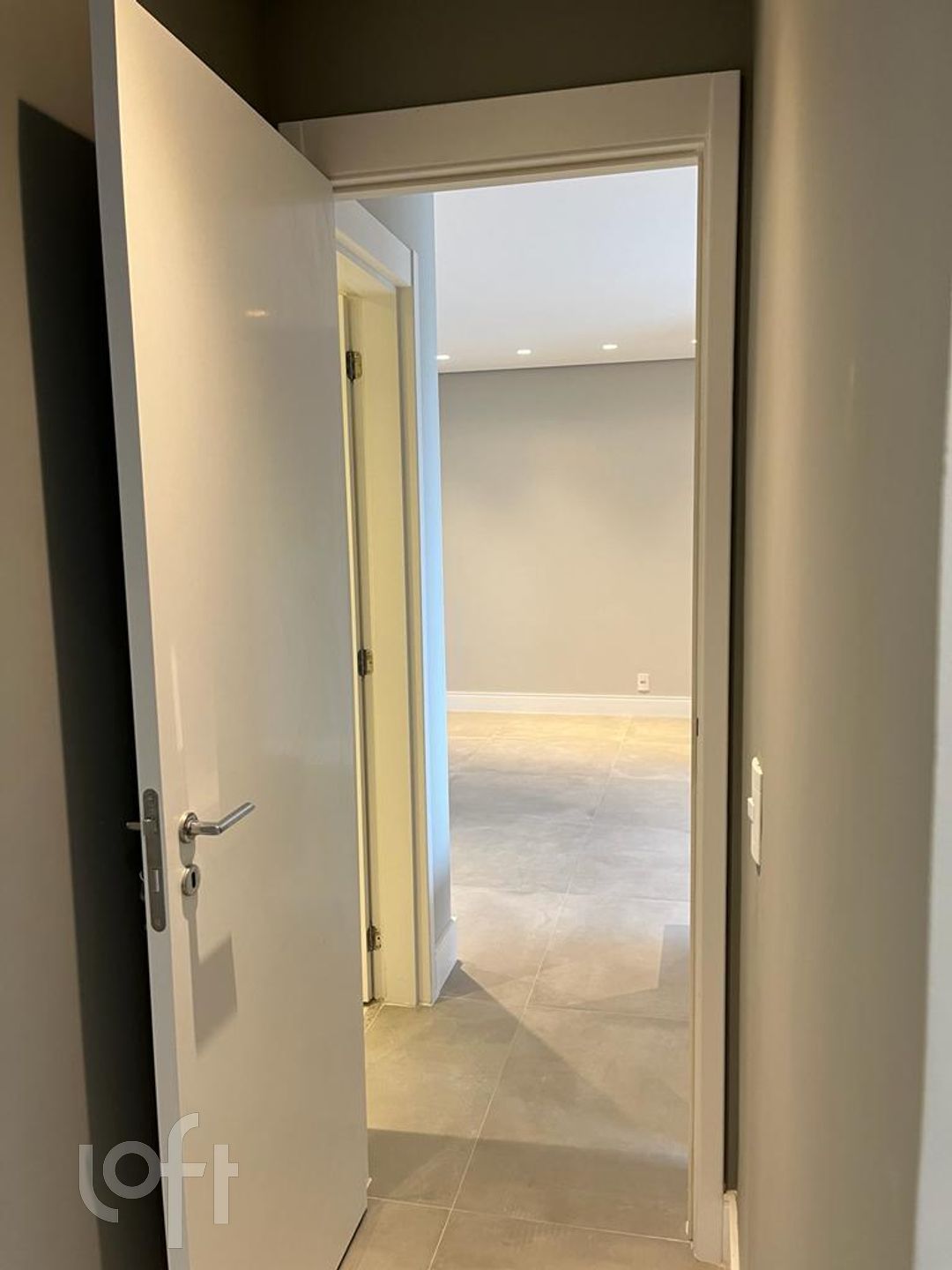 Apartamento à venda com 2 quartos, 65m² - Foto 3