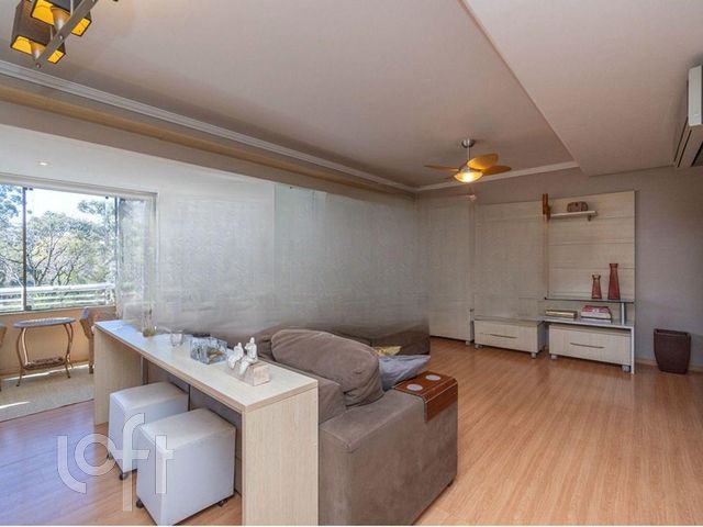 Apartamento com 140m², 3 dormitórios, 1 suíte, 2 vagas, Menino Deus em Porto Alegre